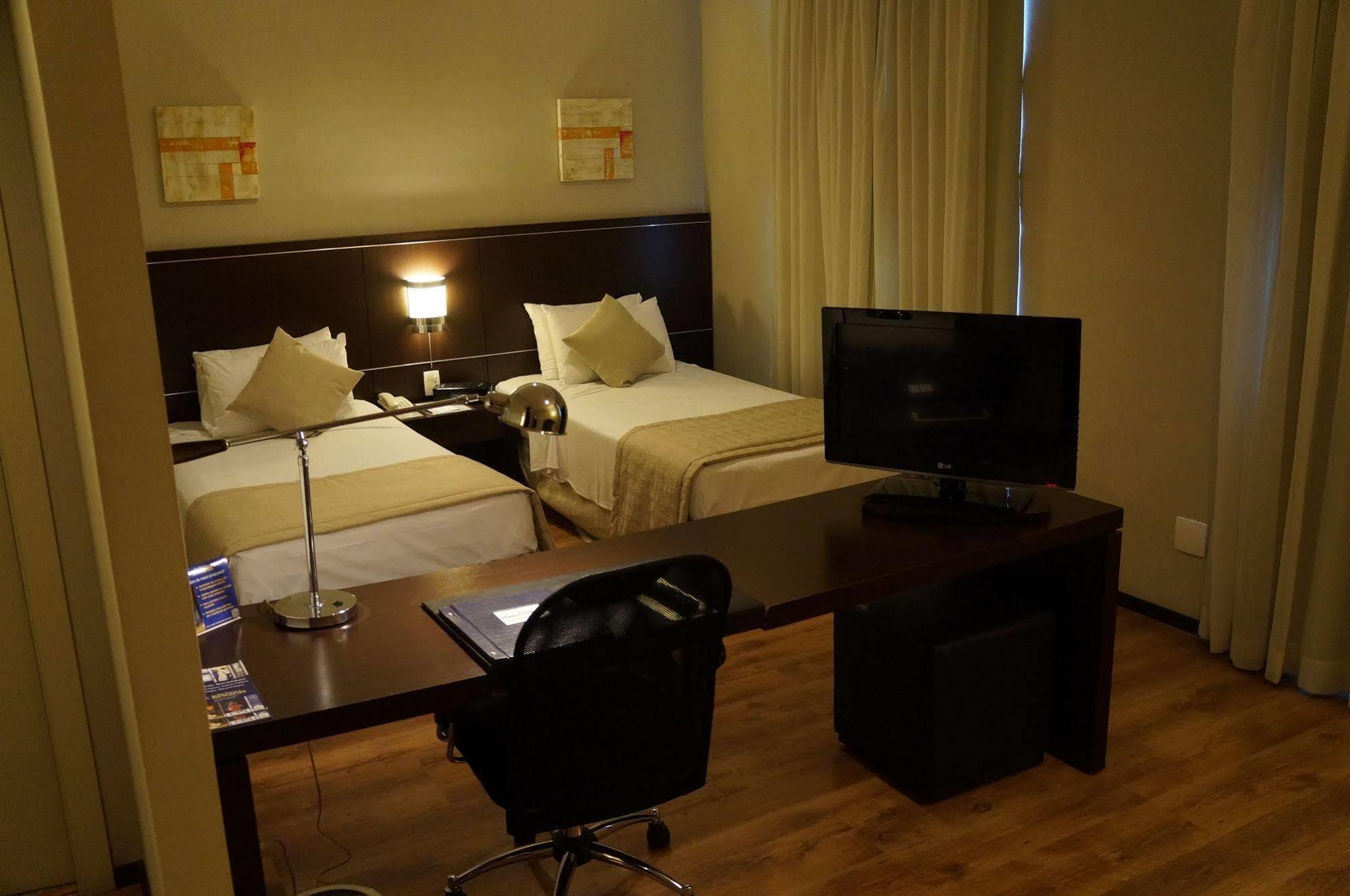 Travel Inn Осаску Екстериор снимка