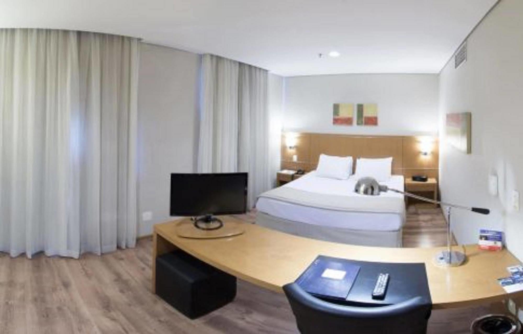 Travel Inn Осаску Екстериор снимка